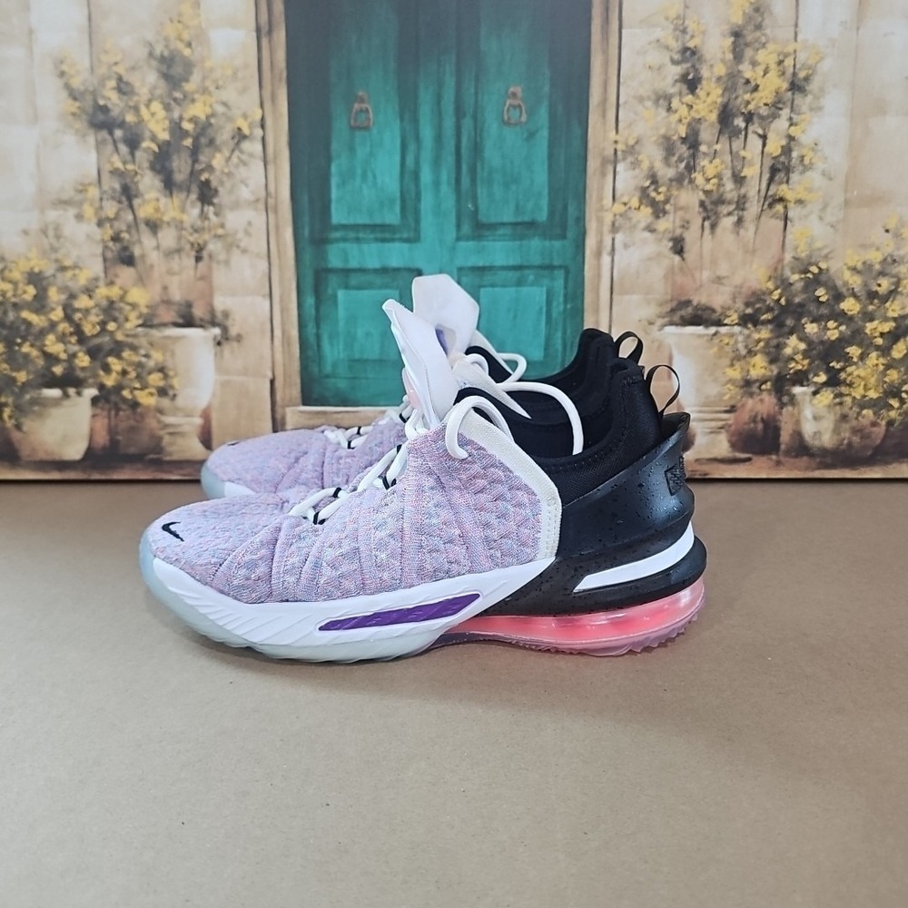 Nike LeBron XVIII 18 James Purple Black CW2760-900 Size 5Y